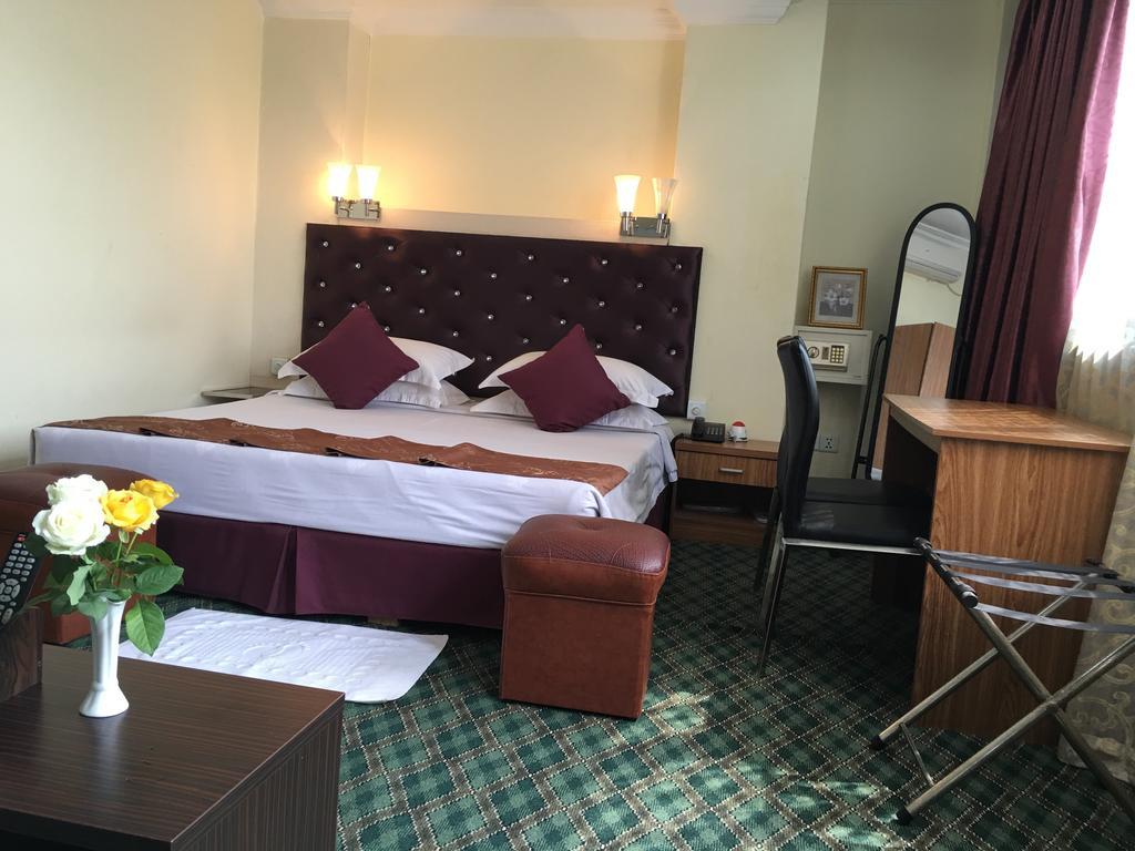 Hotel Good Time